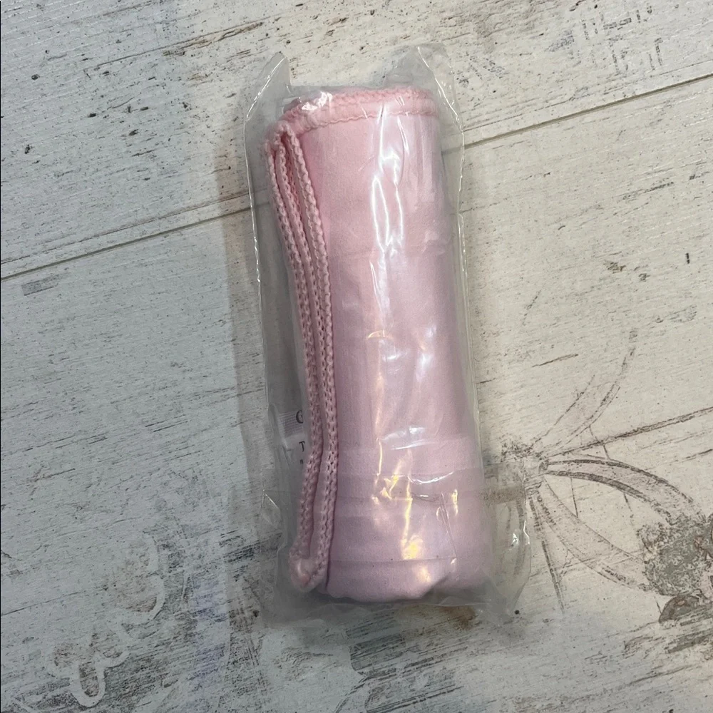 Victoria's Secret On Point Kit Black Leopard Water Bottle with Pink Sweat Towel